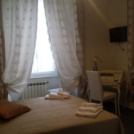 A Porta Rocca Hotel La Spezia Ruang foto